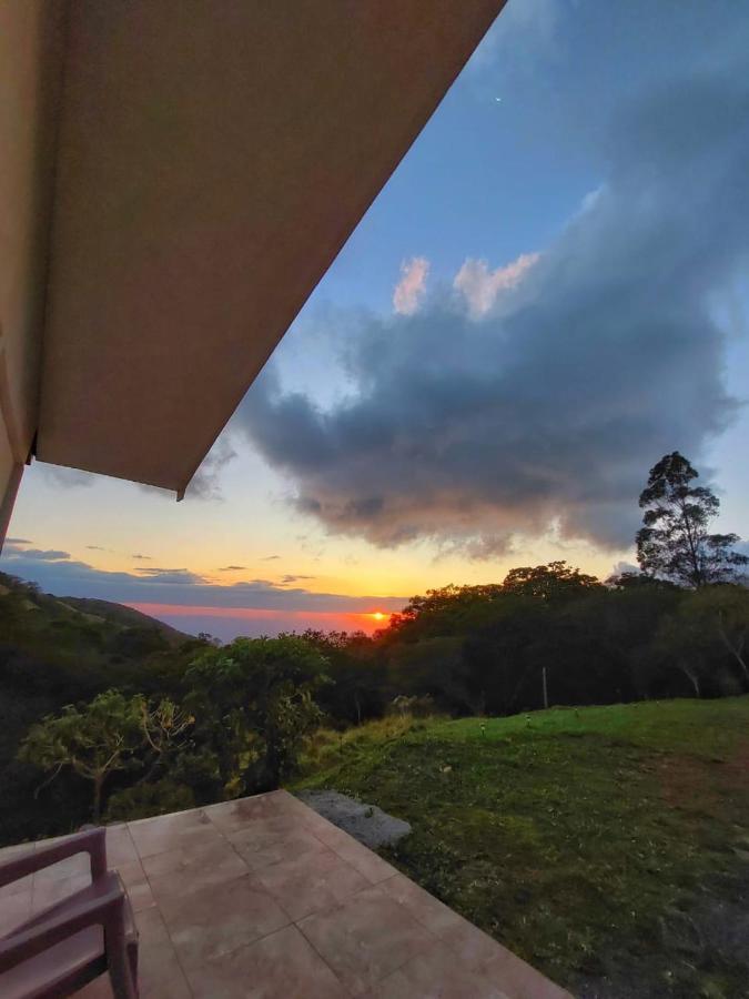 Casa Urraca, Magnifica Vista Al Oceano Pacifico Villa Monteverde Bagian luar foto